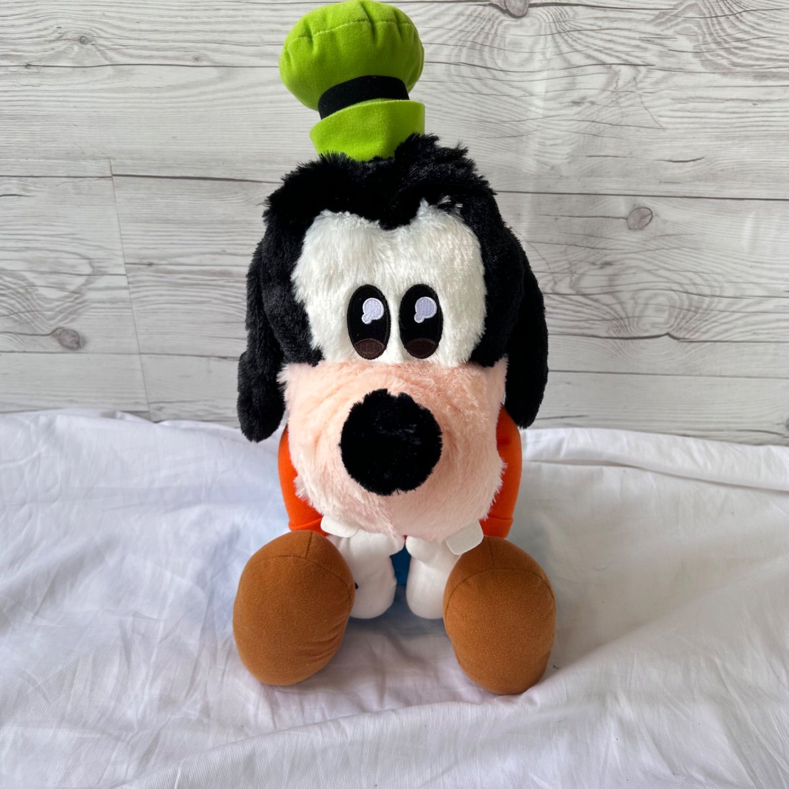 ディズニー うるりぃみぃ ぬいぐるみ グーフィー ディズニー ラウンド