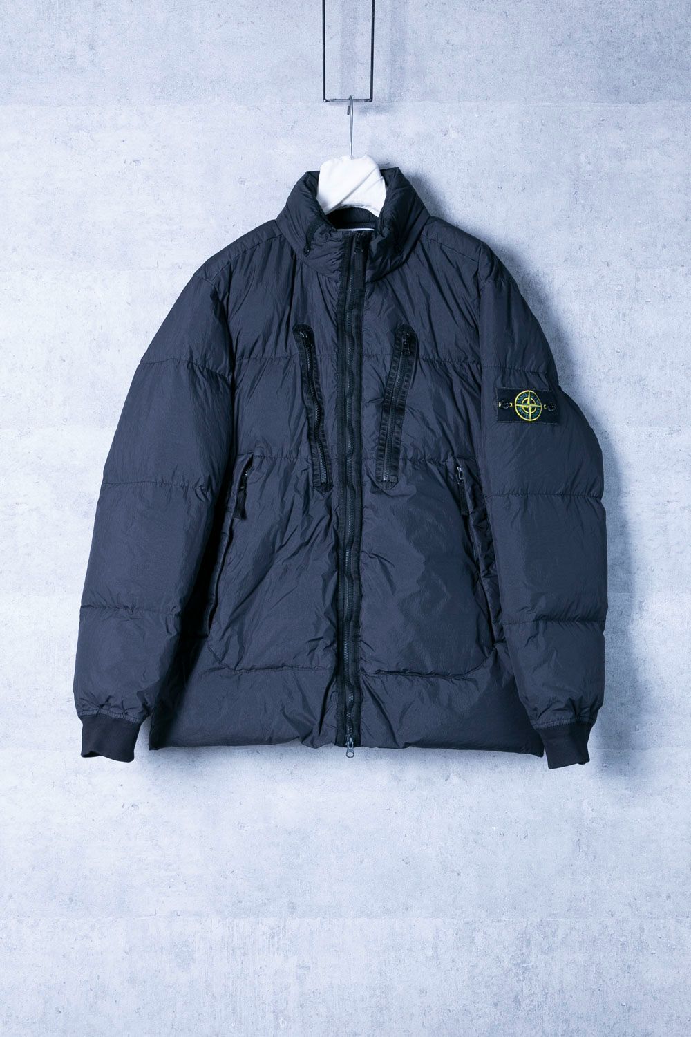 STONE ISLAND ストーンアイランド ダウンジャケット - メルカリ