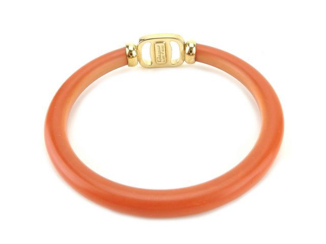 【Ferragamo 】オレンジ バングル イヤリングセット Ferragamo 】オレンジ バングル イヤリングセット GU公式