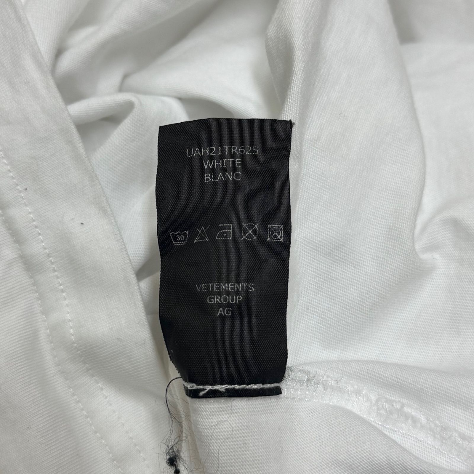 VETEMENTS 20AW ロゴエンブロイダリーTシャツ バックプリント 半袖T 