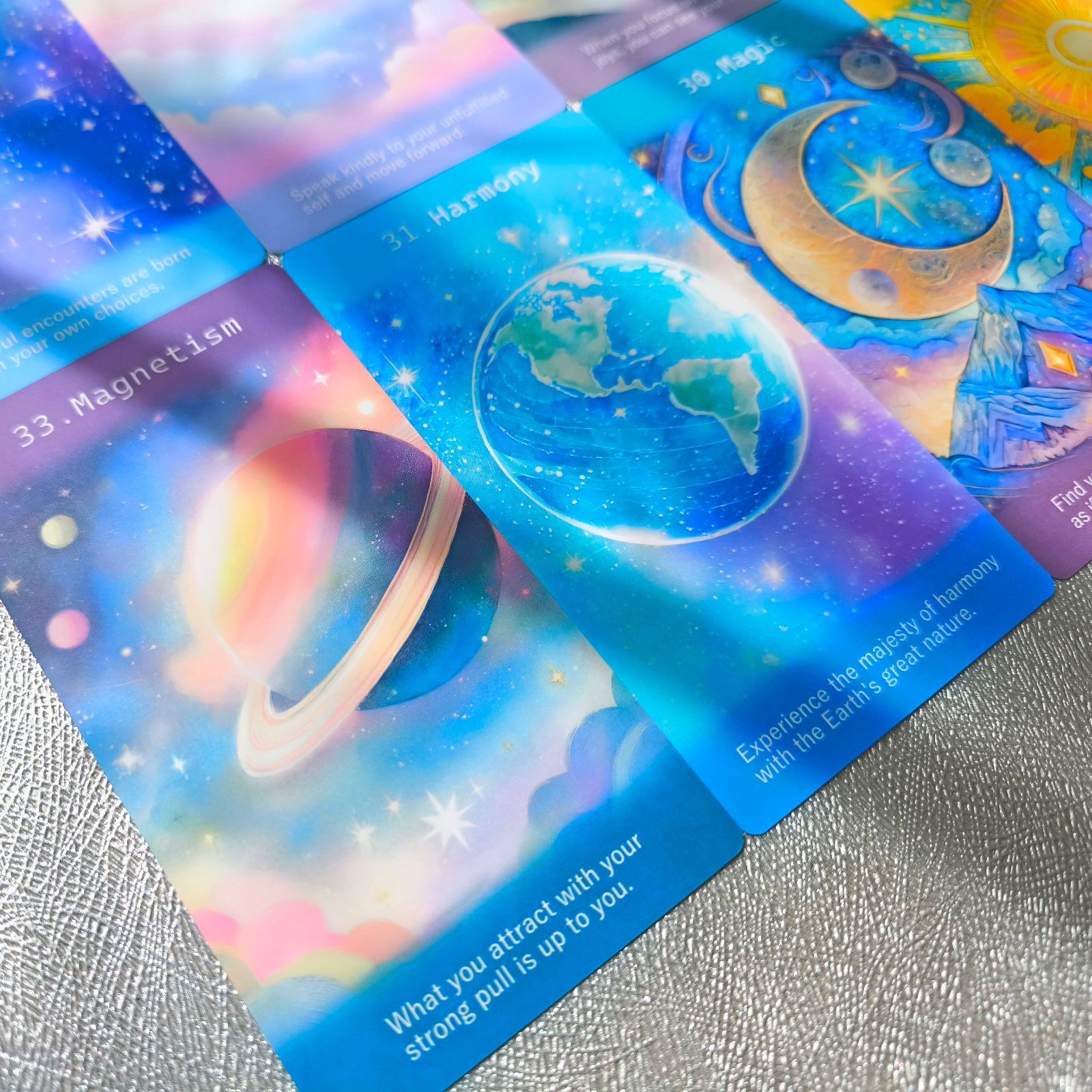 春の新作＊ネオンパステルと光あふれる女神の世界＊心理士が作る44枚組オラクルカード「ReYOU design CARDS」｜あなたのお気に入りの場所でセルフカウンセリング｜前向きで思考整理できるメッセージで疲れた心にリラックスと元気をチャージ｜マット加工版
