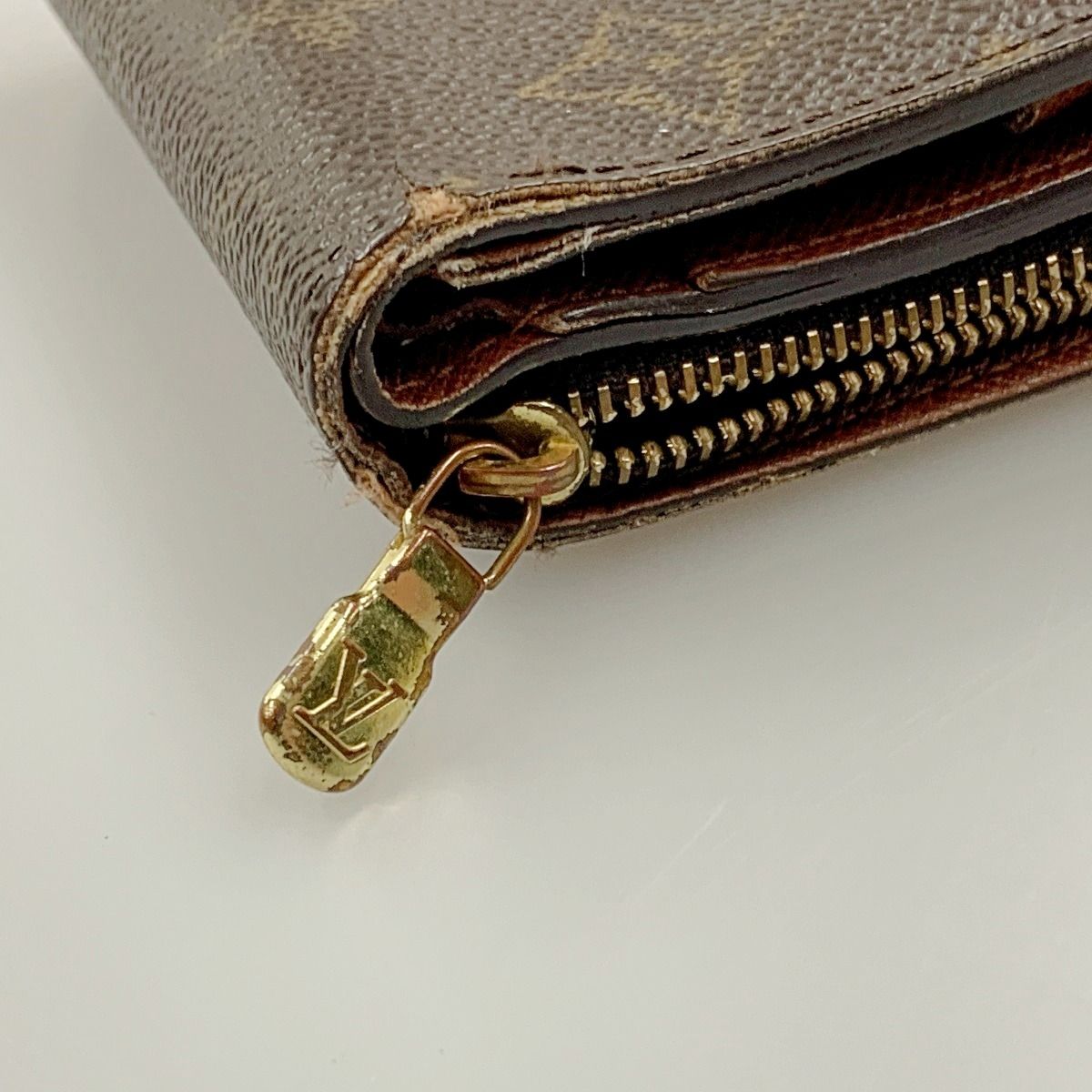 〇〇LOUIS VUITTON ルイヴィトン モノグラム コンパクト ジップ 二つ折り短財布 M61667 ブラウン - メルカリ