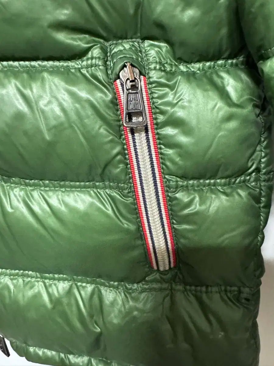 Y MONCLER