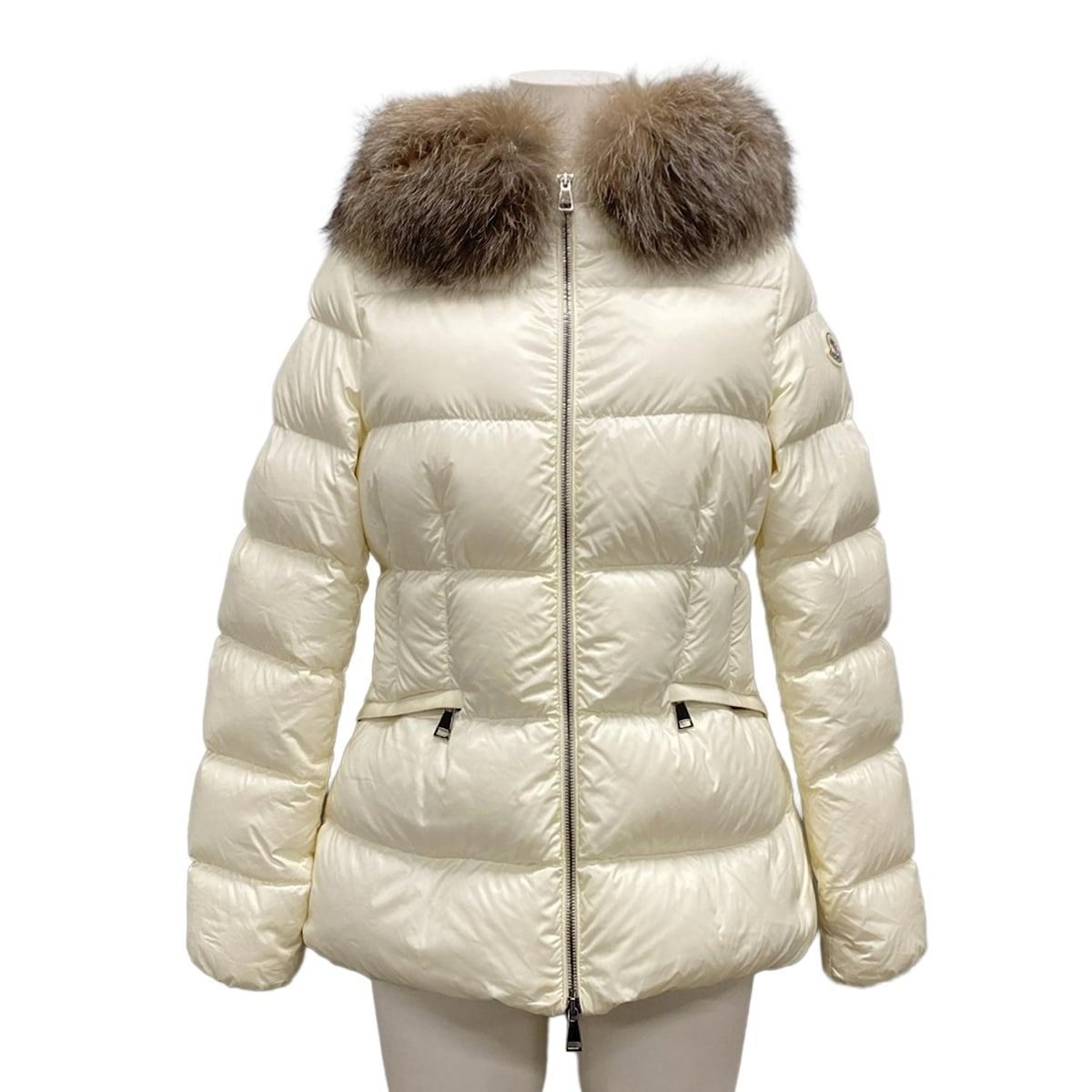 MONCLER アイボリー　ダウンジャケット　Sサイズ MONCLER(モンクレール) ダウンジャケット サイズ1 S レディース