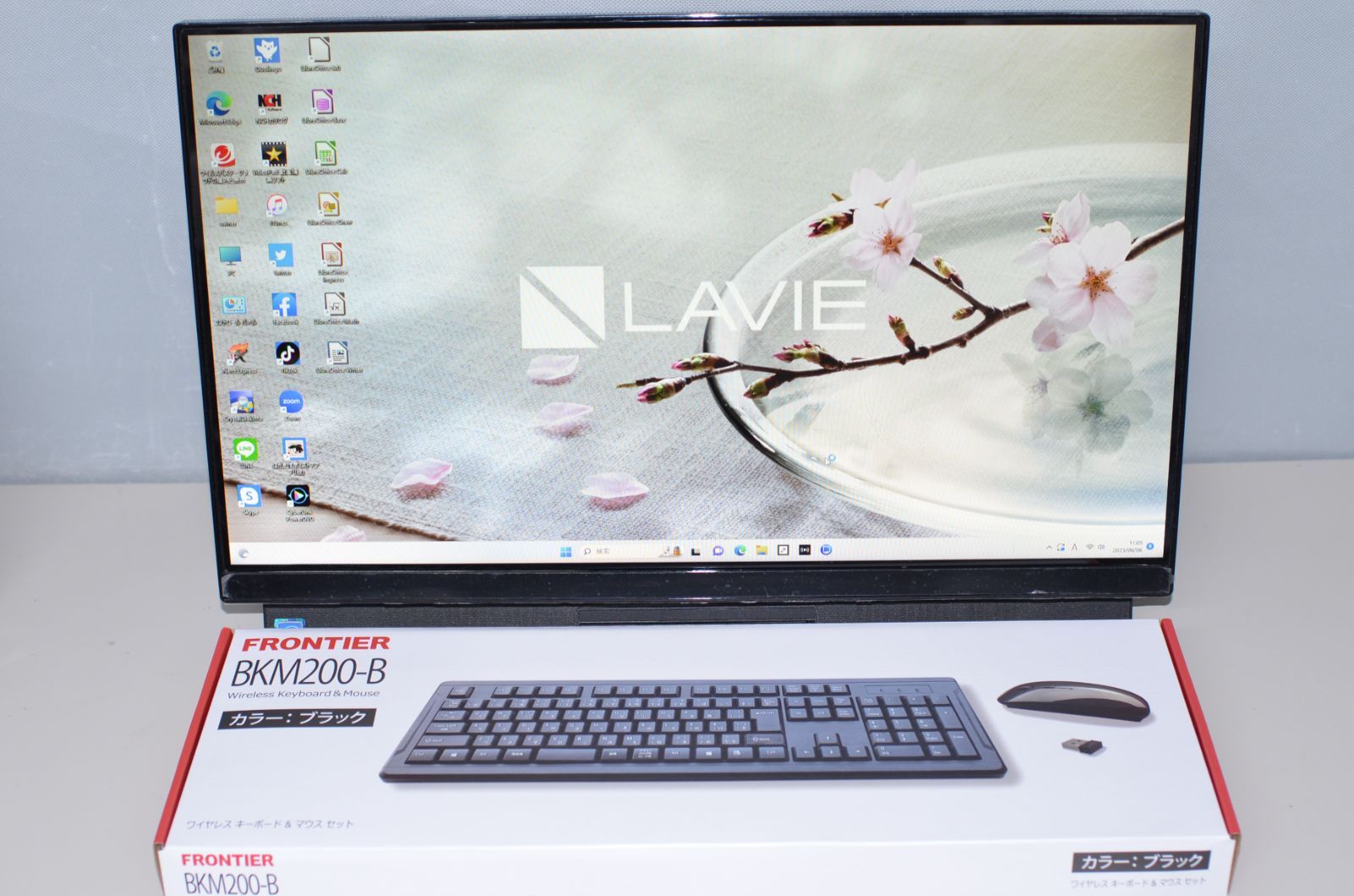 ディスクトップPC LAVIE DA370/C 一体型PC メモリー8GB - Windows 