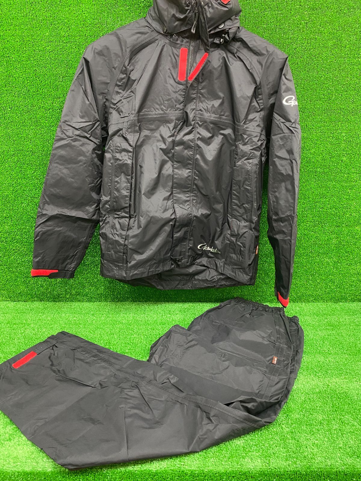 がまかつ レインスーツ Mサイズ 美品 がまかつ レインスーツ GM3718 M