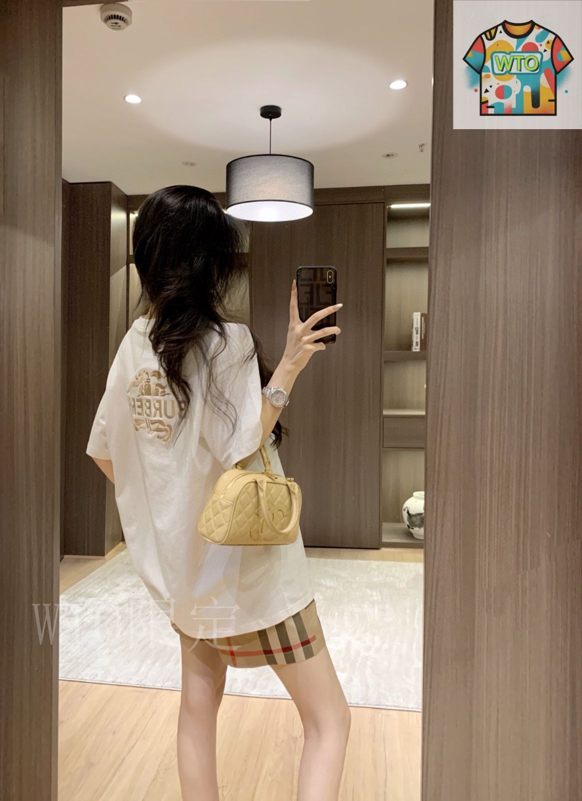 今日WTO】Burberry Embroidered Logo Top & Check Shorts Set