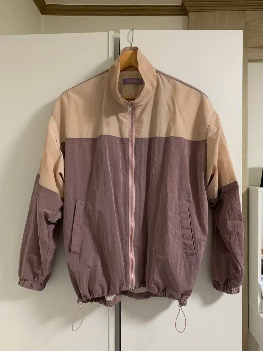 modestmood ウィンドブレーカー