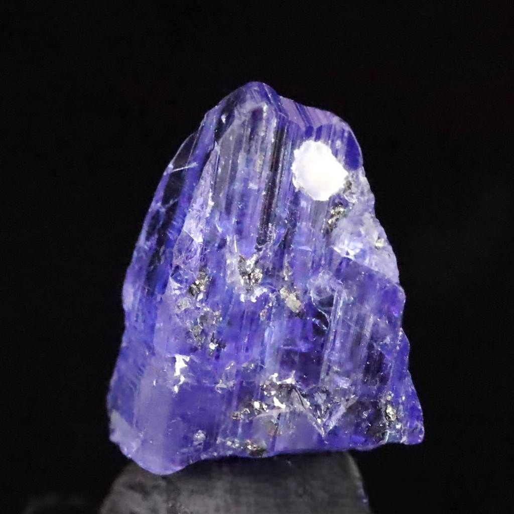【鉱物標本】非加熱タンザナイト原石 非加熱タンザナイト原石【特典付き】 | Crystal Light