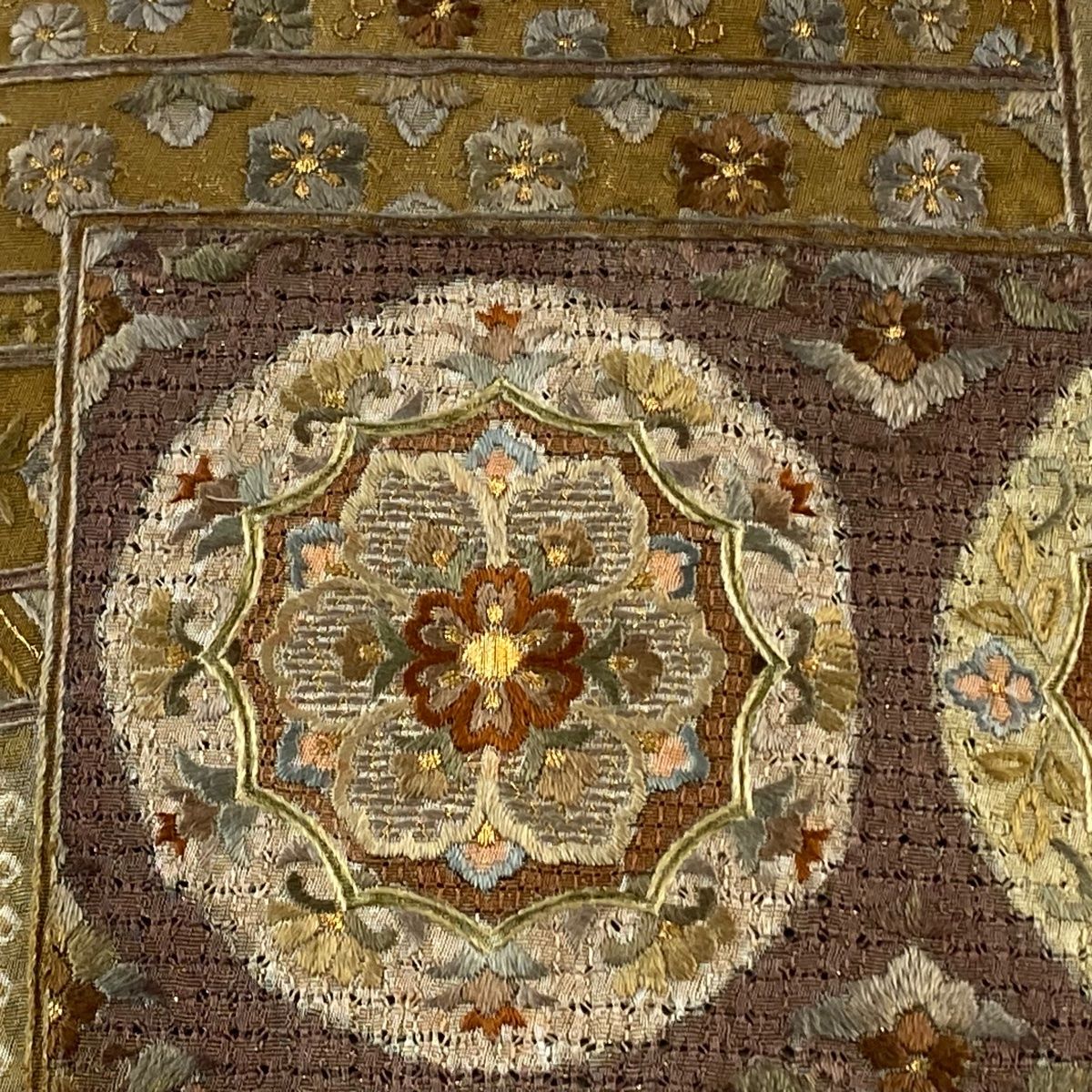 付け帯 作り帯 やまと 華文 草花 刺繍 金糸 薄茶色 正絹