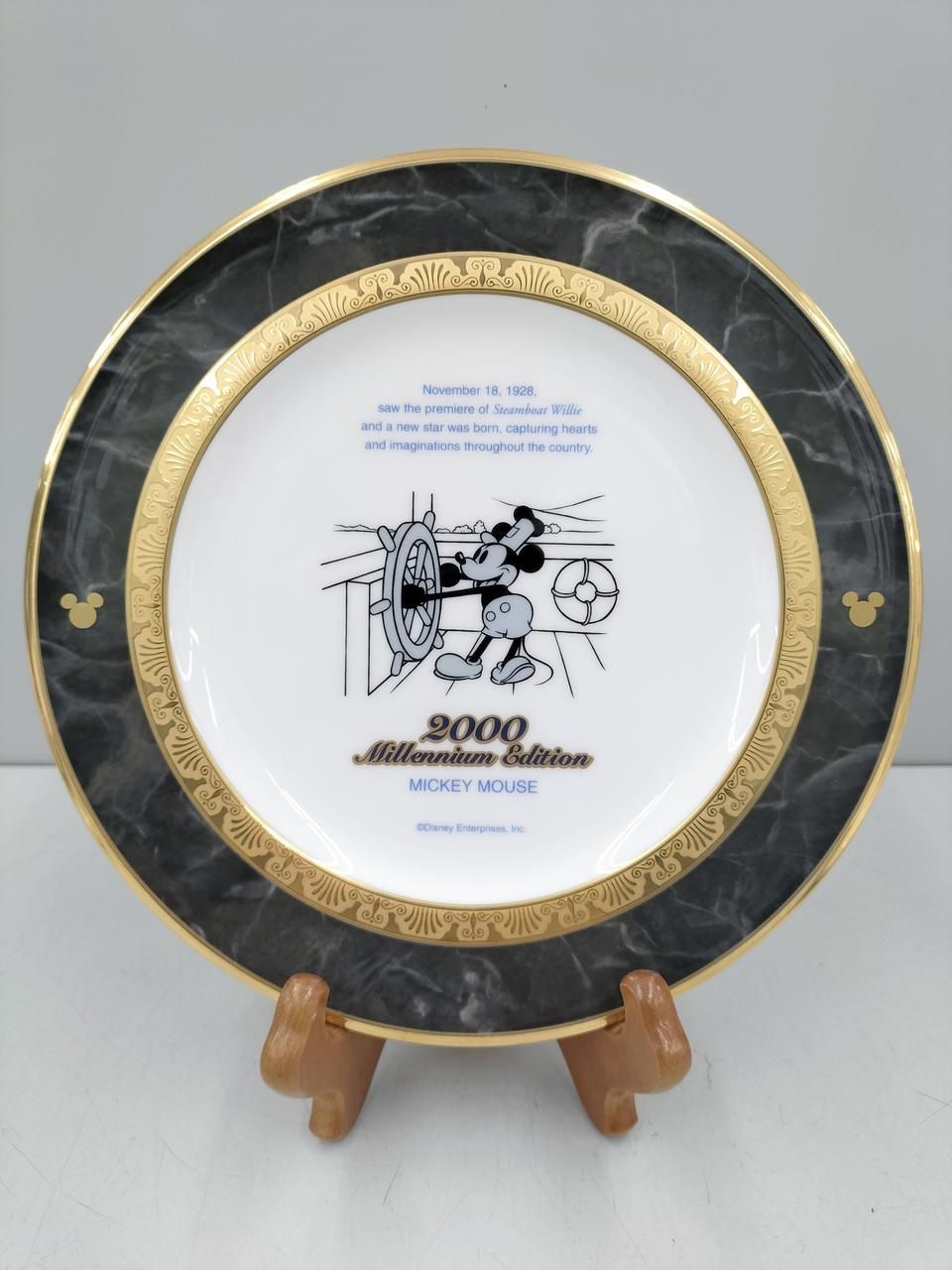 NORITAKE 蒸気船ウィリー ミッキーマウス プレート 2000MILLENNIUM EDITION NORITAKE Steamboat Willie Mickey Mouse Plate 2000 Millennium Edition