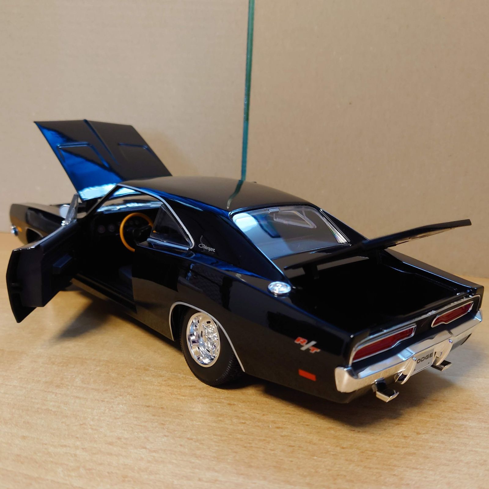 1/18 ダッジ・チャージャーR/T Dodge Charger R/T 1969 Maisto製ダイキャスト製ミニカー - メルカリ