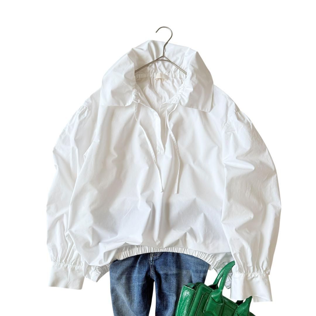 ボールジィ ギャザーカラー フリルカラー タイプライター ブラウス スキッパー ホワイト オフィスカジュアル トゥモローランド