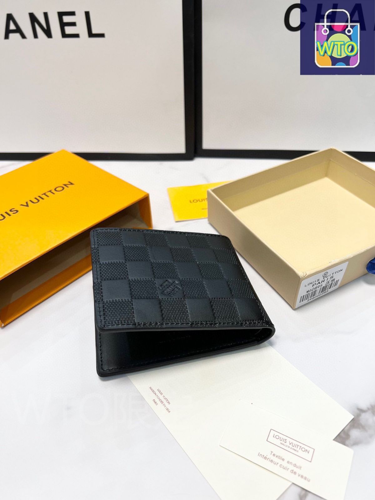 LV 黒色の短い財布
