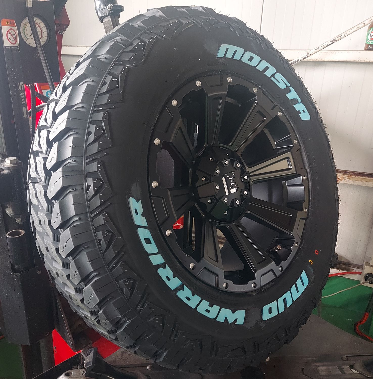 プラド ハイラックス FJ H3 タイヤホイールセット 17インチ DeathRock MONSTA マッドテレン 265/65R17  265/70R17 - メルカリ