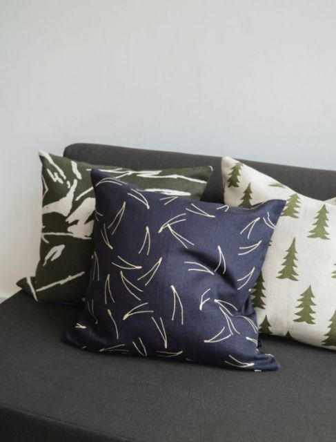 FINE LITTLE DAY BARR EMBROIDERED CUSHION COVER -BLUE no.1684 48x48cm クッションカバー 刺繍 ファインリトルデイ