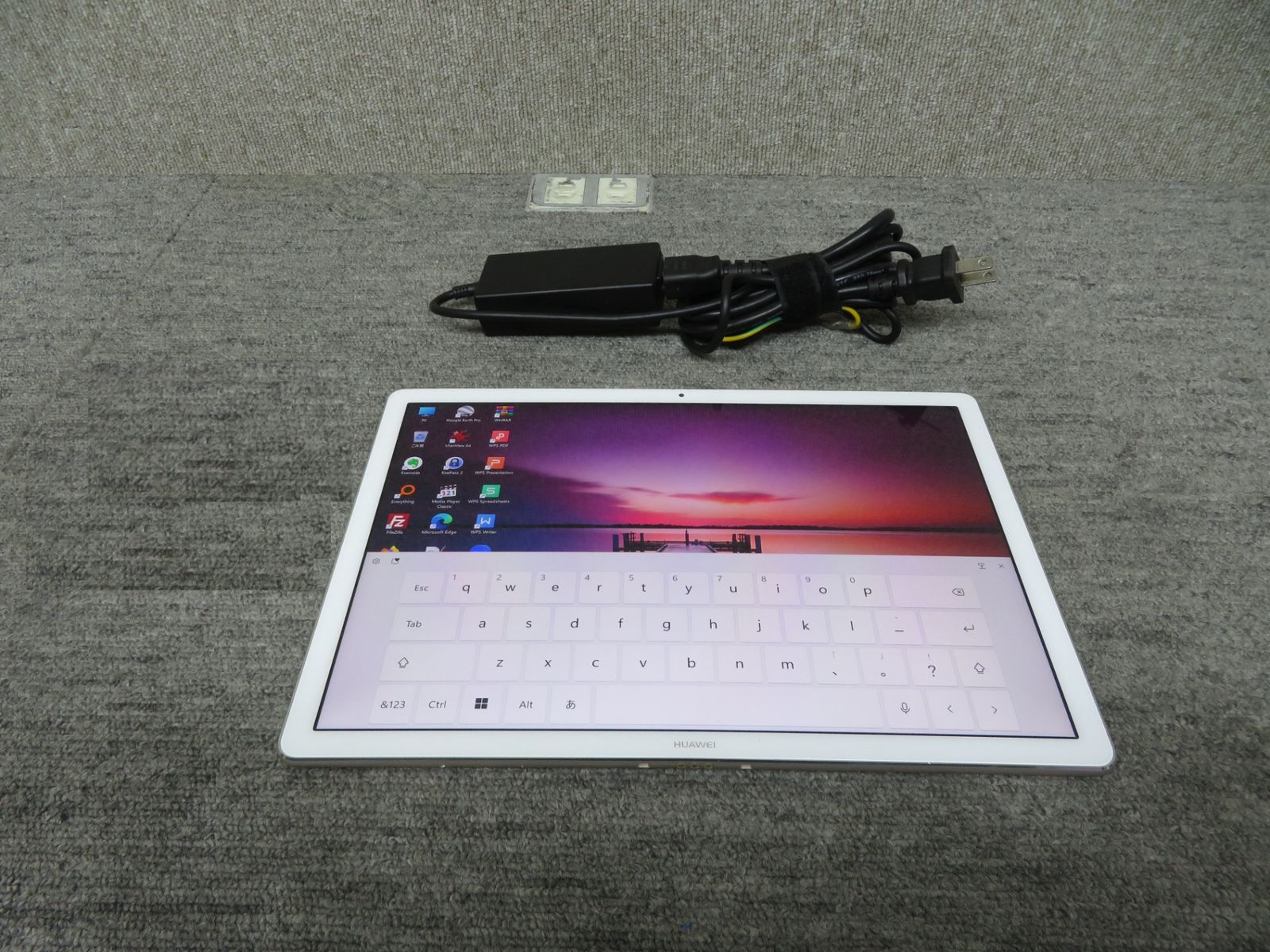 持ち運び◎・タッチパネル】◇ HUAWEI MateBook E BL-W19 / 12型