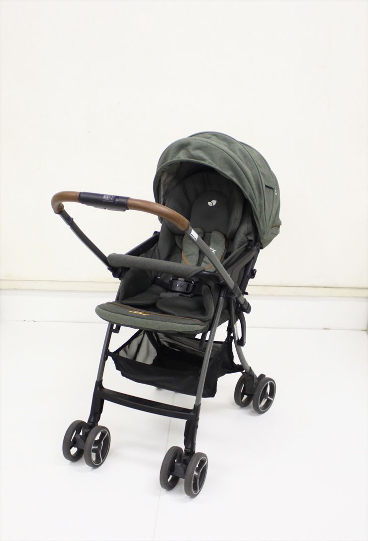 ジョイー Joie スマバギ 4WDドリフト パイン 41121 オート4輪 真横スライド機能 生後１ヵ月～ クリーニング済み B435502