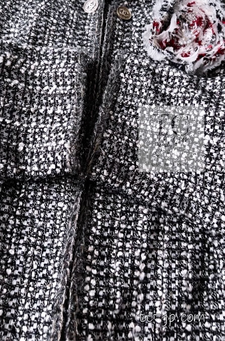 カール・ラガーフェルド　ツイード　ノーカラージャケット　ペプラム　38 シャネル ジャケット CHANEL グレー シルバー メタリック トリム