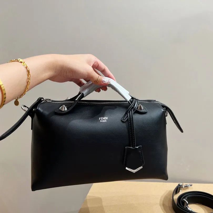 FENDI ショルダーバック