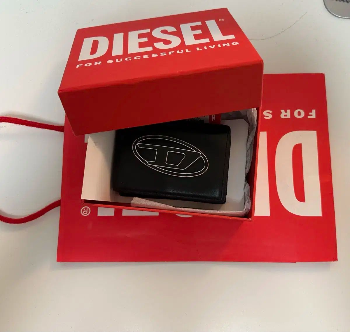 DIESEL 二つ折り財布 赤 アテオン DIESEL レザー 二つ折り財布 レッド