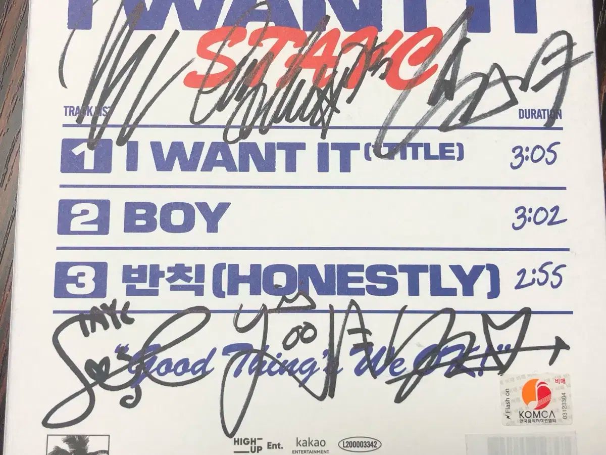 STAYC(ステイシー) サイン入り STAYC（ステイシー）サイン アルバム