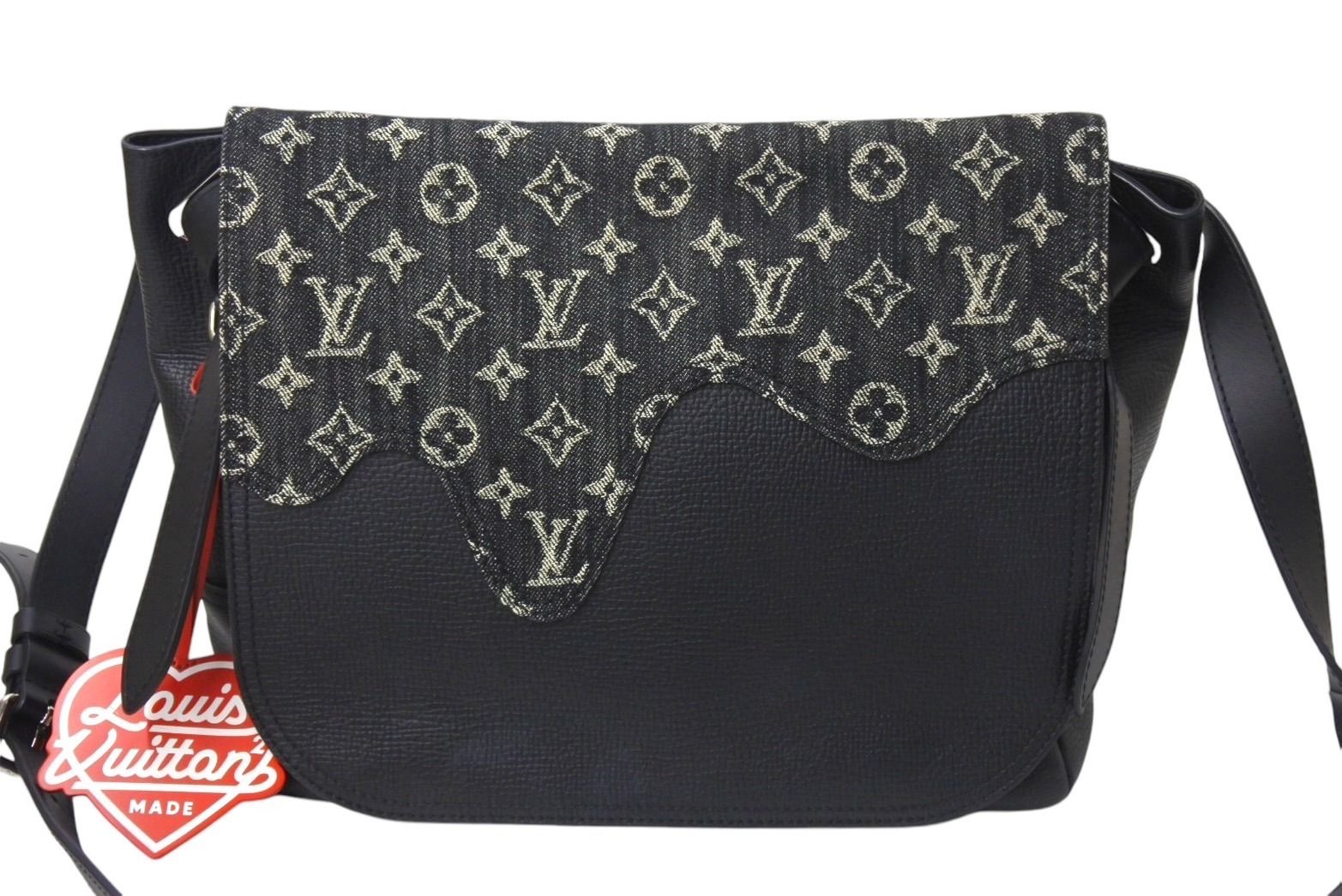 LOUIS VUITTON ルイヴィトン × NIGO コラボ ブザス トーキョー モノグラムドリップ ショルダーバッグ M45971 美品 中古  4c069839 - メルカリ