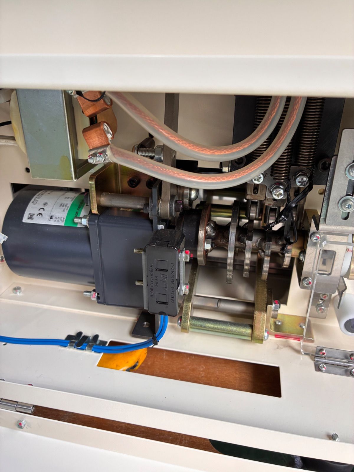 引取 自社配送のみ 卓上自動梱包機 昌弘機工 SPOT FP-30N