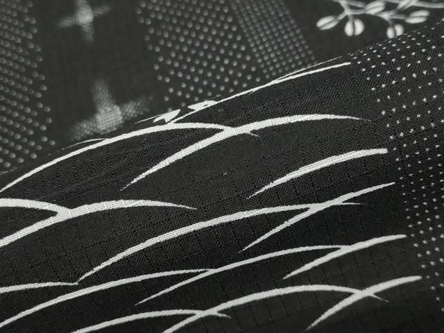 市松草花文 黒地