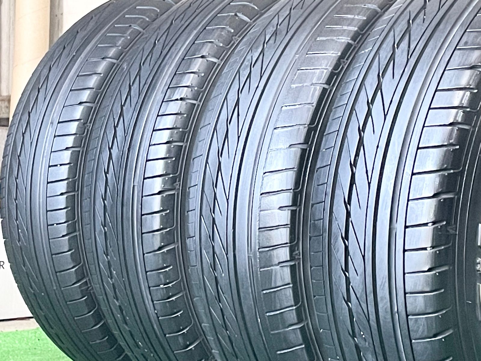 ホワイトレター グッドイヤー イーグル F1 ナスカー 215|60R17C 109|107R 4本 ハイエース キャラバン 交換用 車検