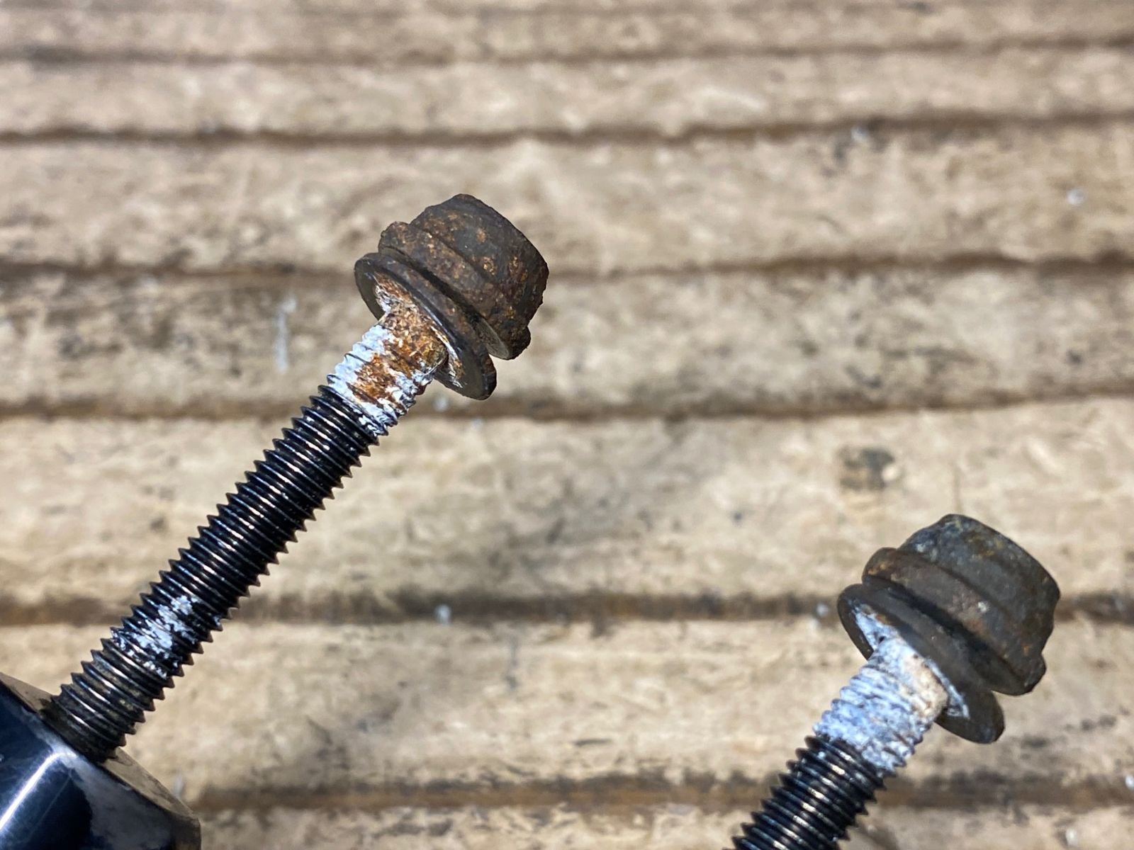 ディスクブレーキ キャリパー