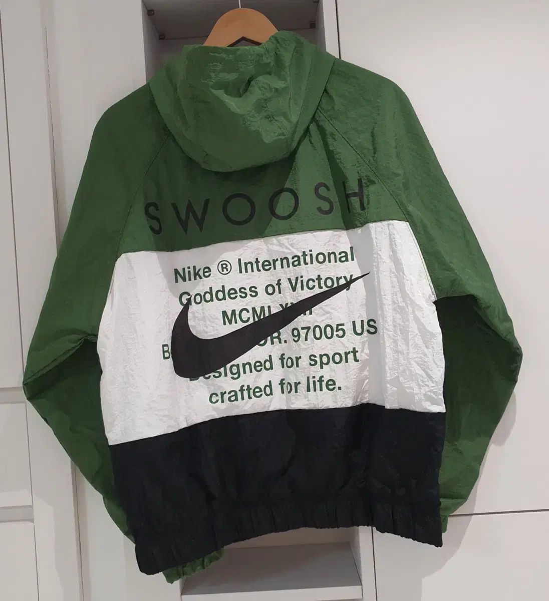 Nike ナイキ ダブルスウッシュ ウインドブレーカー 100
