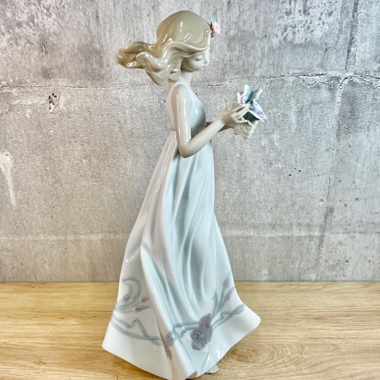リヤドロ LLADRO No.6777 私の宝物 Butterfly Treasures 陶器 置物