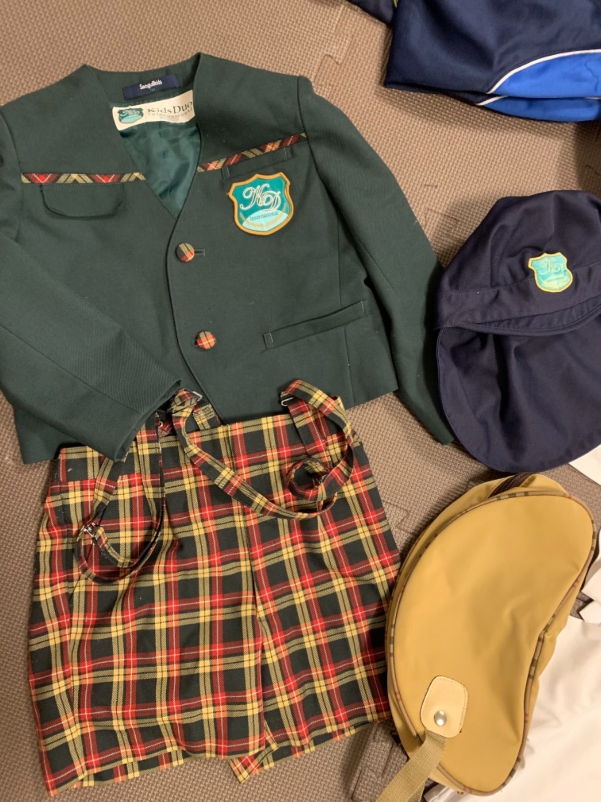 美品！KDI指定制服☆120cm KDI キッズデュオインターナショナル 制服