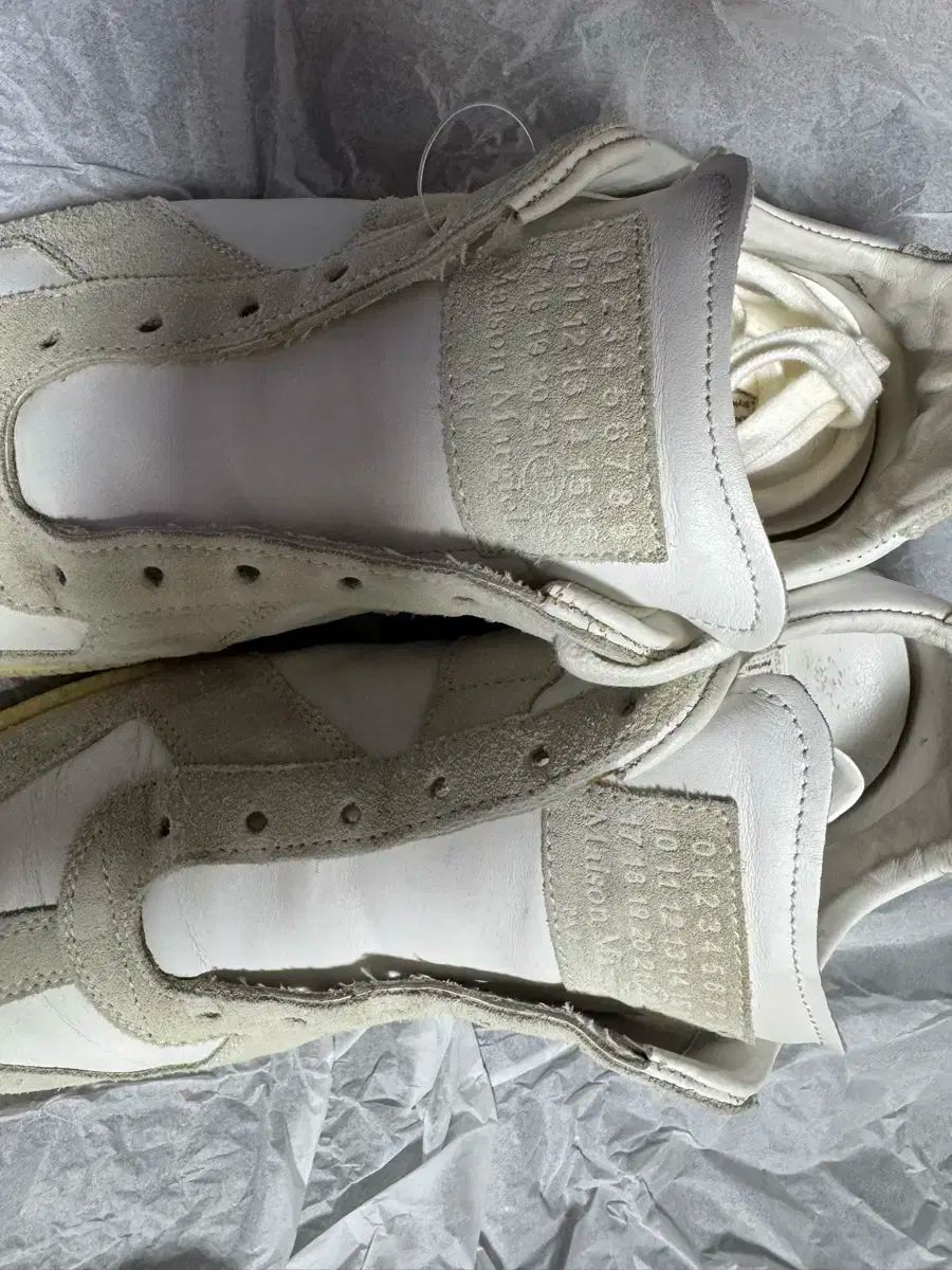 寛大な Maison Margiela メゾンマルジェラ ドイツ軍 スニーカー 白