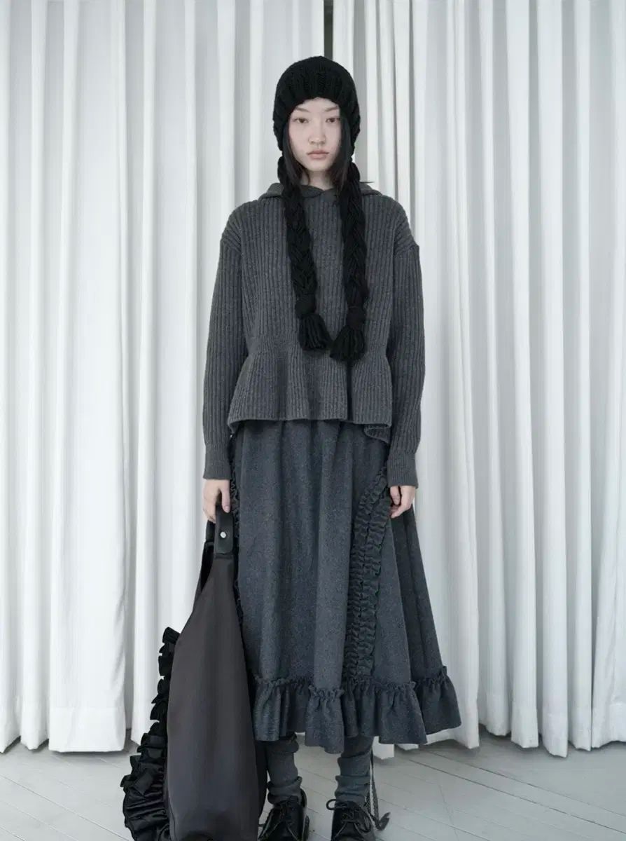 Saenginstudios flare waist wool hooded knit