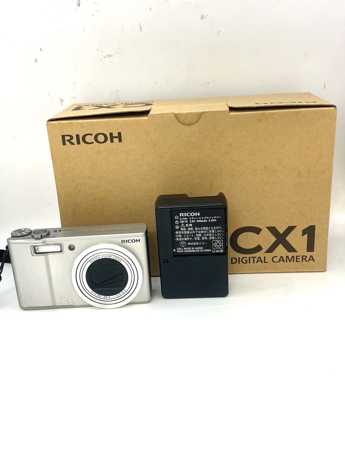ジャンク品 RICOH リコー CX1 カメラ コンパクトデジタルカメラ