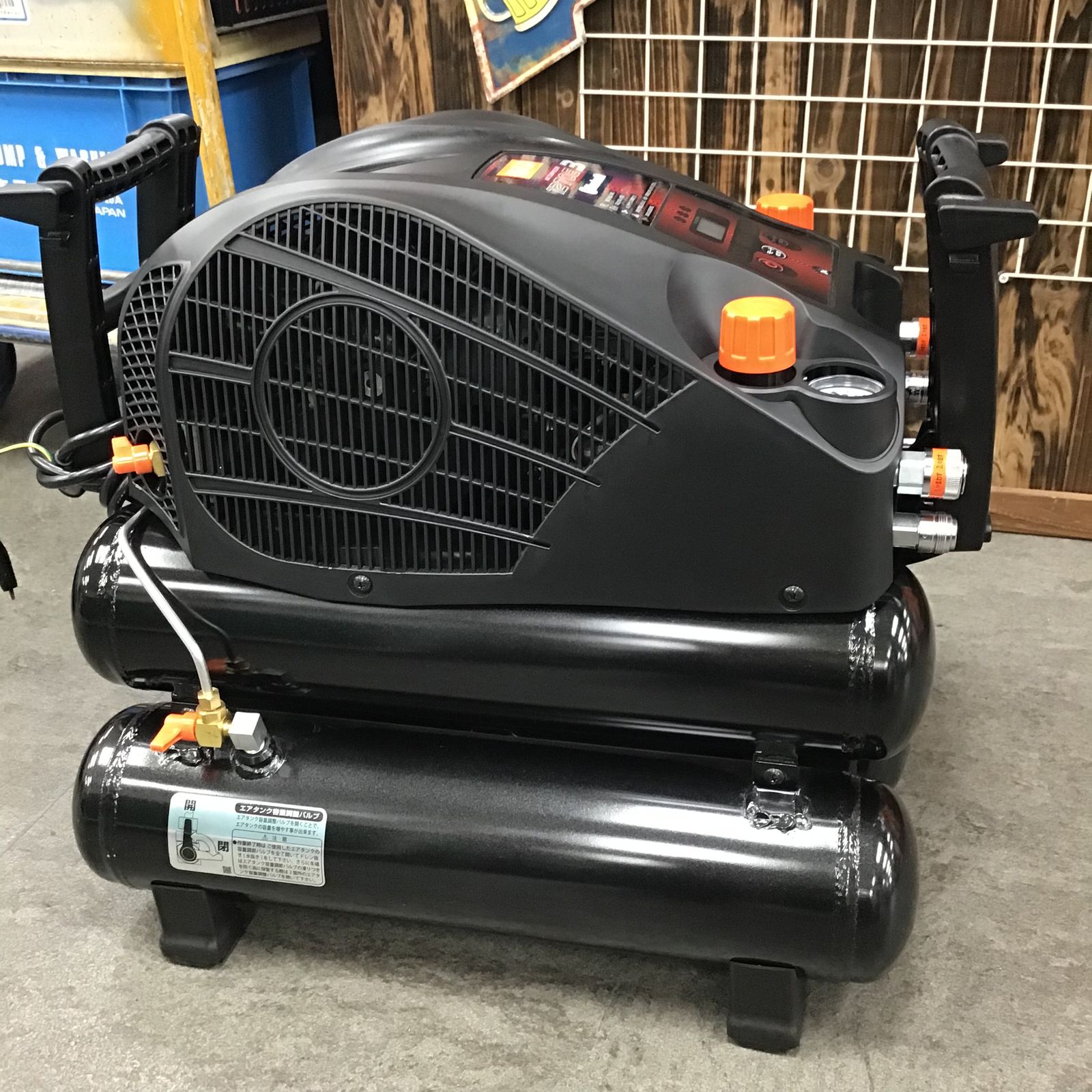 高圧用コンプレッサー☆MAX☆AK-HH1270E3☆27L☆5連タンク （MAX