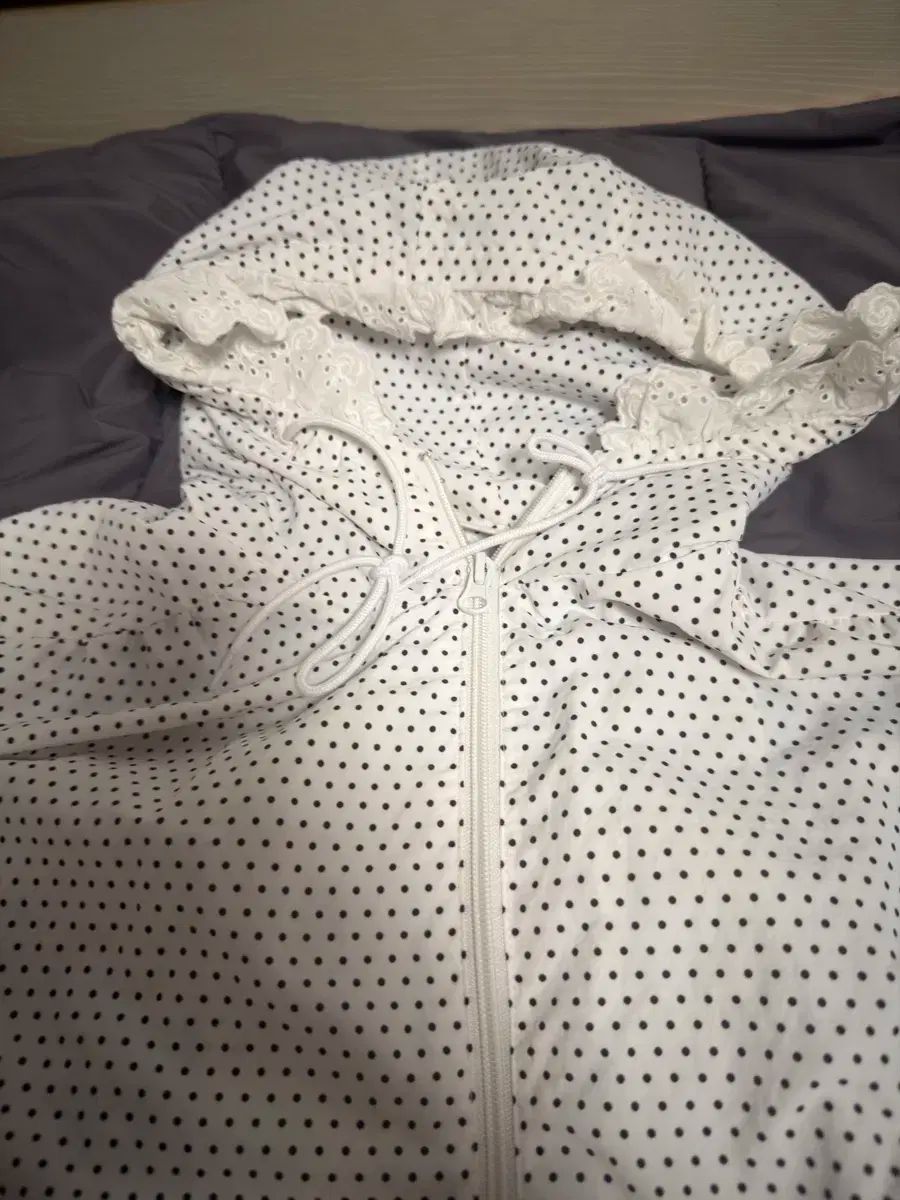 ドット ウインドブレーカー