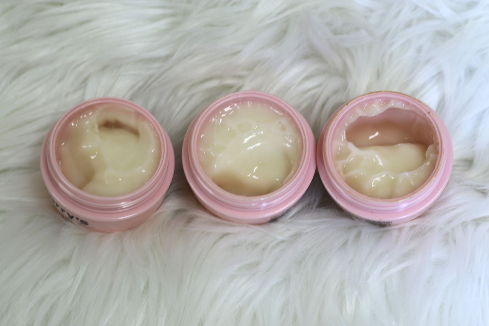 モリーズ薬用ホワイトニングリッチエマルジョン 内容量50g中（約7割程