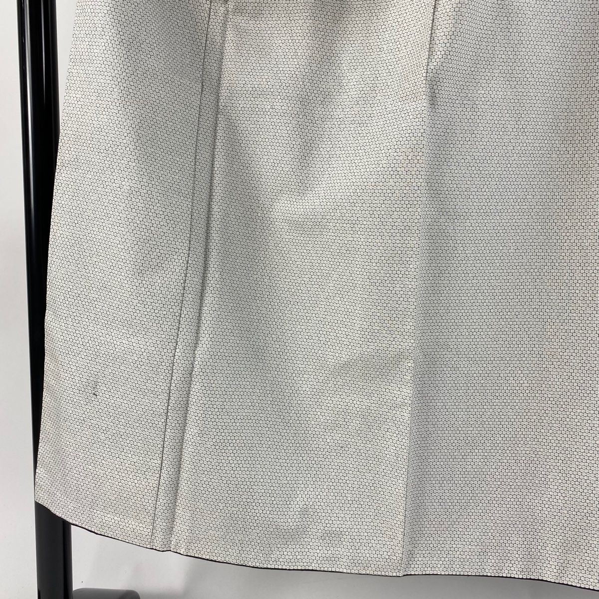 男着物 身丈147cm 裄丈71cm M 袷 アンサンブル 紬 亀甲絣 灰白 正絹 秀品
