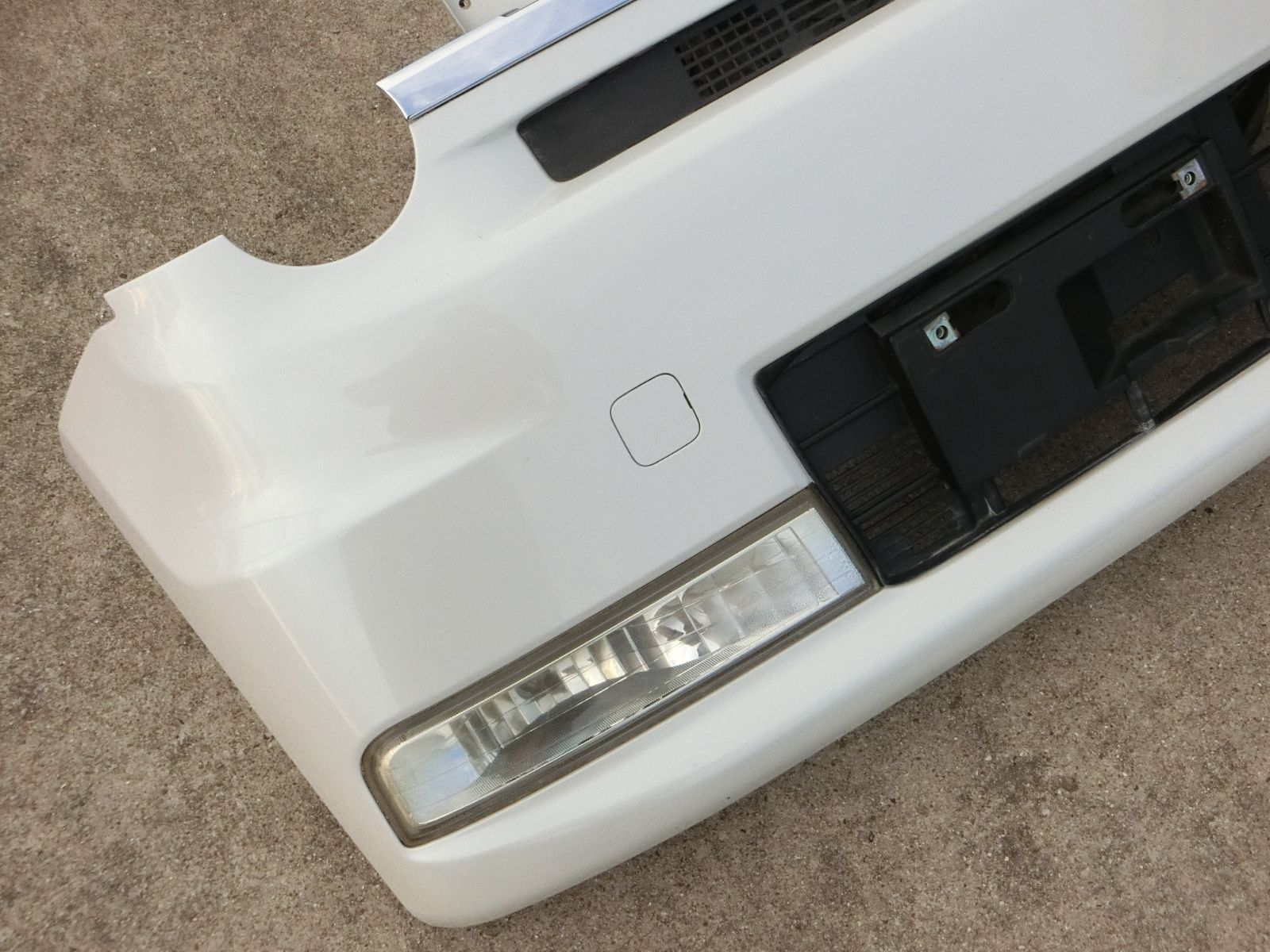 C1/ L575S/L585Sムーヴ コンテ純正フロントバンパー 52119-B2730