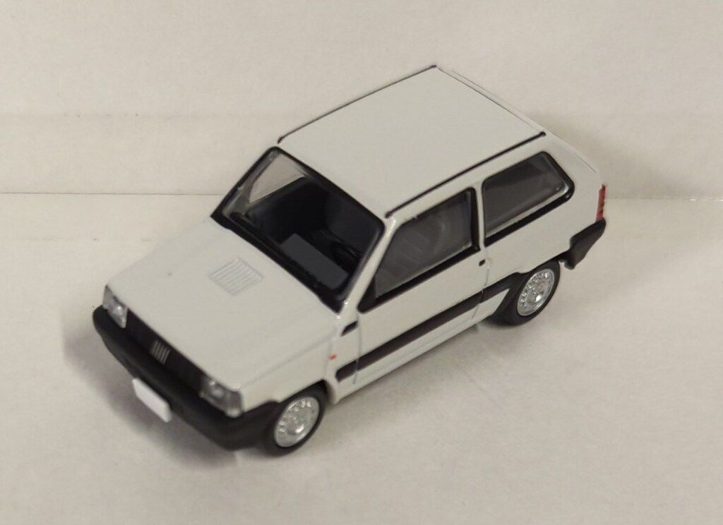 トミーテック TOMICA LIMITED VINTAGE NEO フィアット パンダ