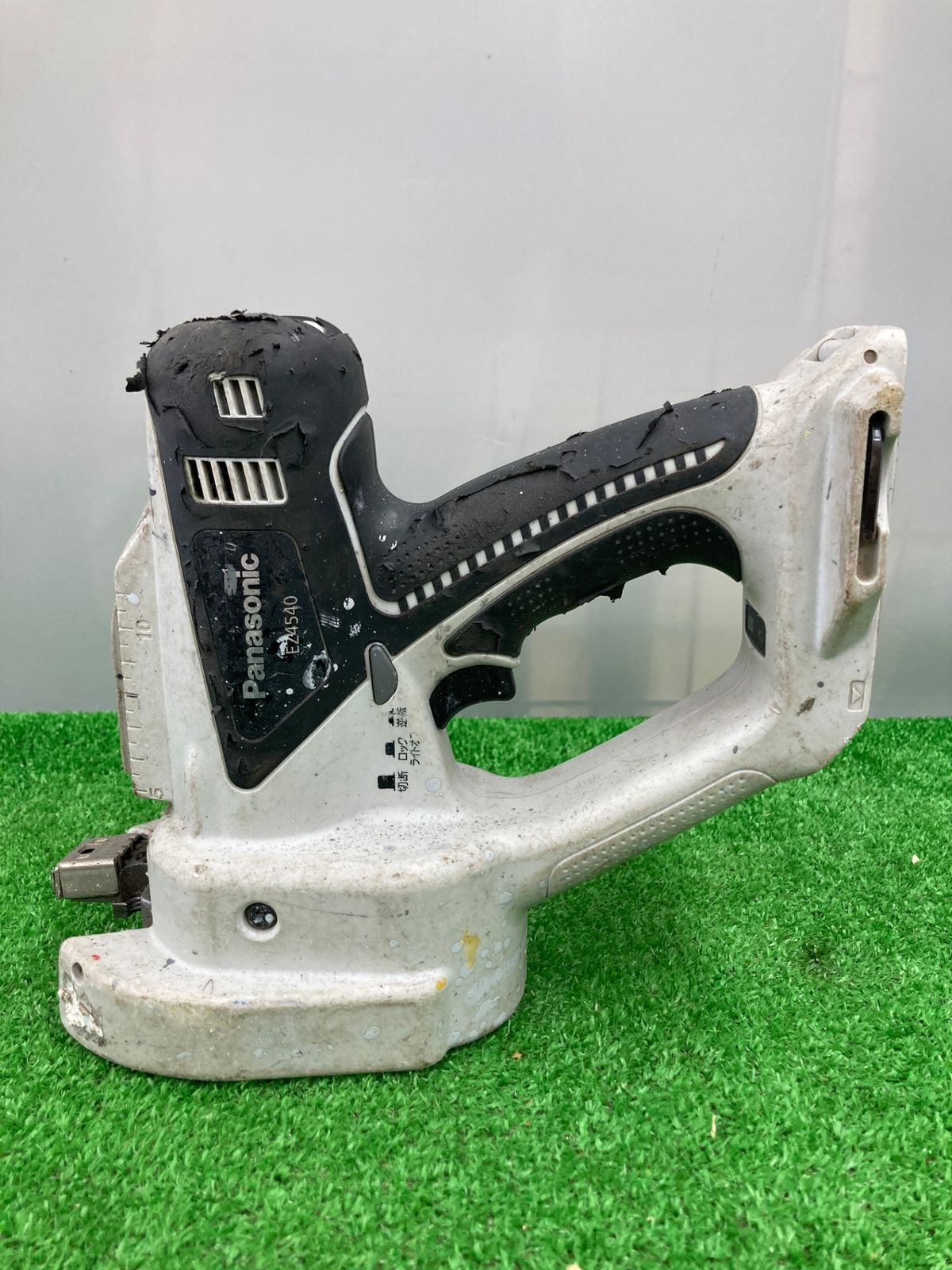 【中古品】【0922】Panasonic(パナソニック) 14.4v充電全ネジカッター (本体のみ) EZ4540　ITJUM4VBUDNC