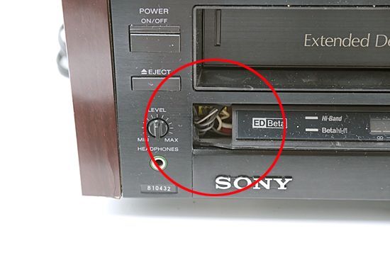 bn:15] SONY EDBetaビデオデッキ EDV-7000 前面パネルいたみ - 家電