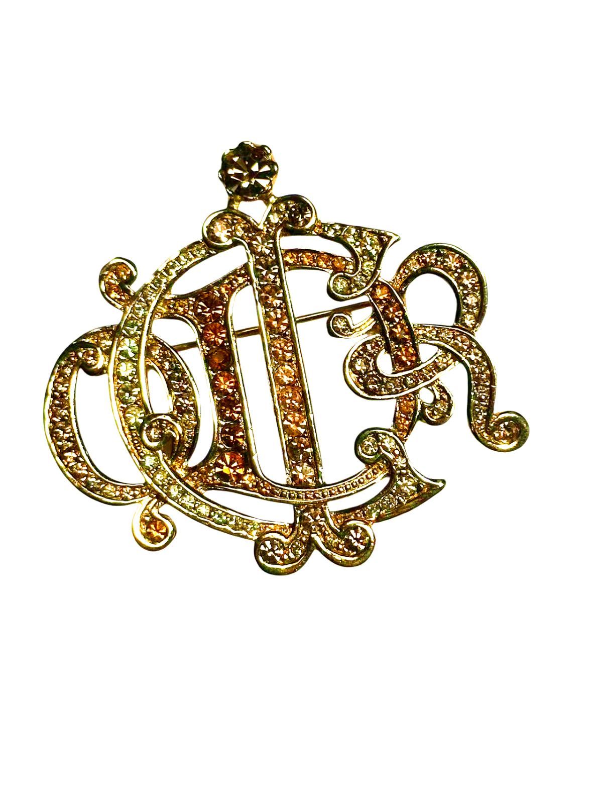 ◆本物◆クリスチャンディオールChristianDiorヴィンテージVintageラインストーンキラキラエンブレムロゴゴールド金色ブローチアクセサリー刻印ユニセックス