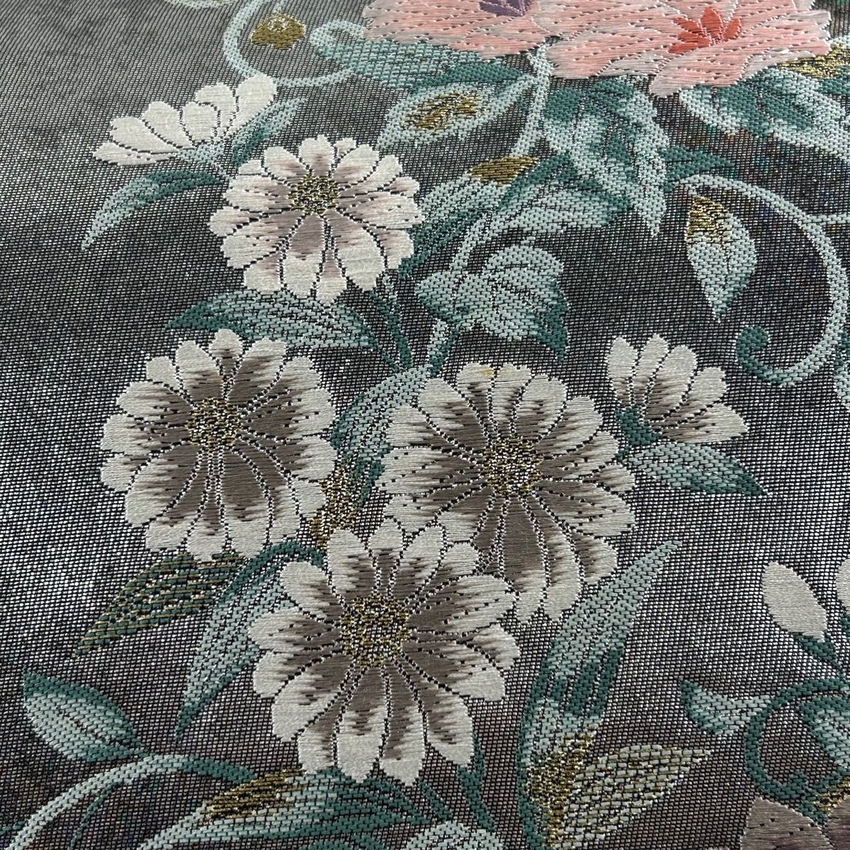 袋帯 美品 秀品 関西仕立て 草花 刺繍 金糸 銀色 六通 正絹