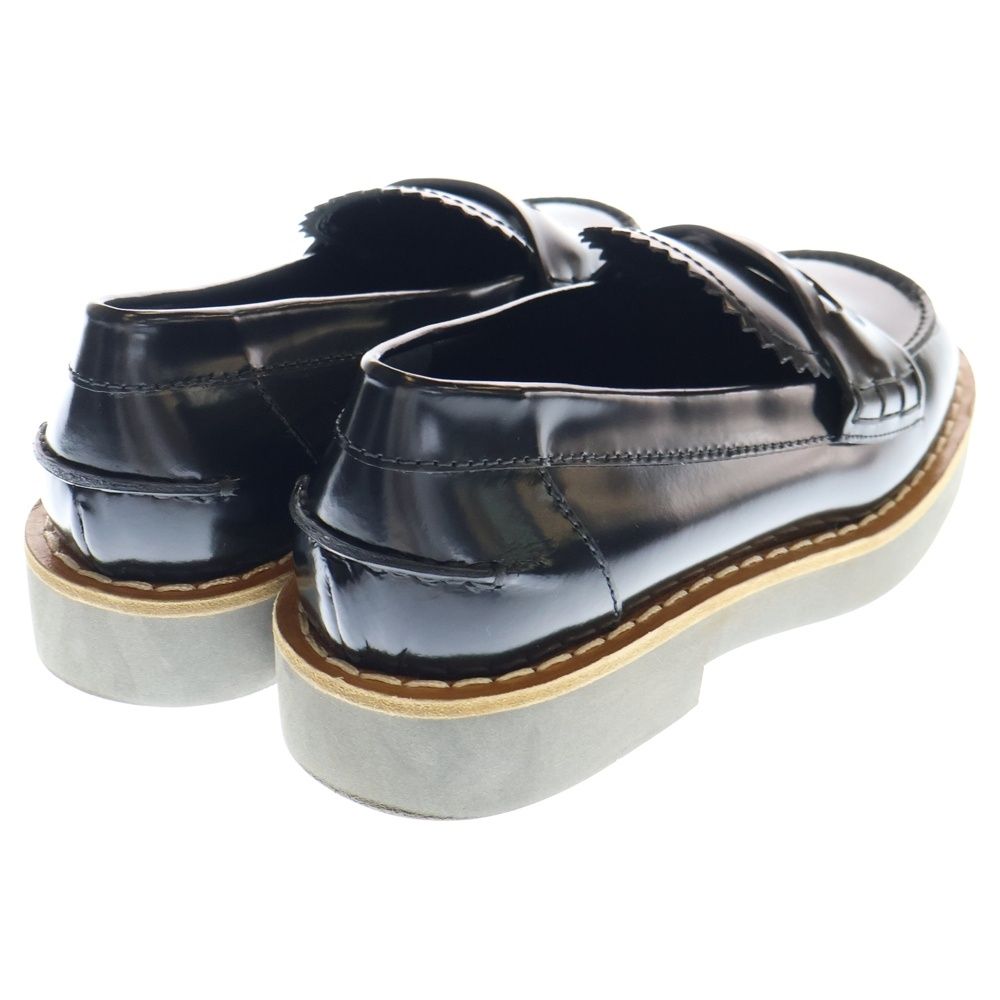 ブラッシュドレザー