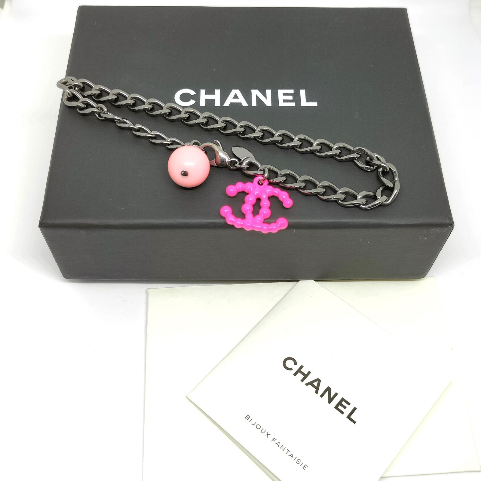 CHANEL・ココマーク・ピンクブレスレット・日本未入荷・極美品 