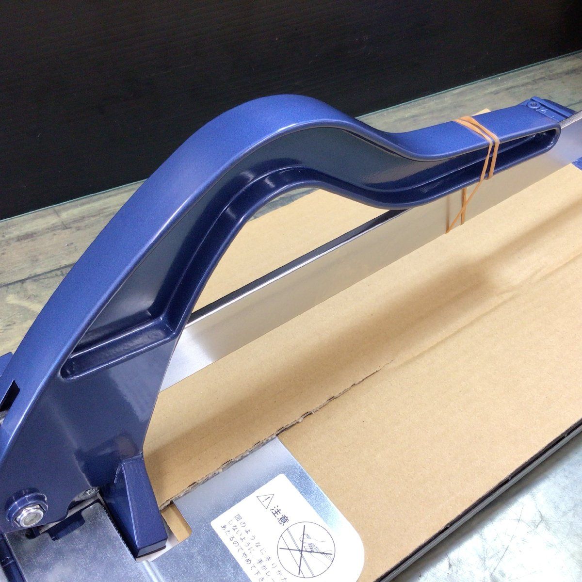 INAX タイルカッター 楽天市場】タイルカッター+替刃セット TK-3+TK-1B(1) LIXIL